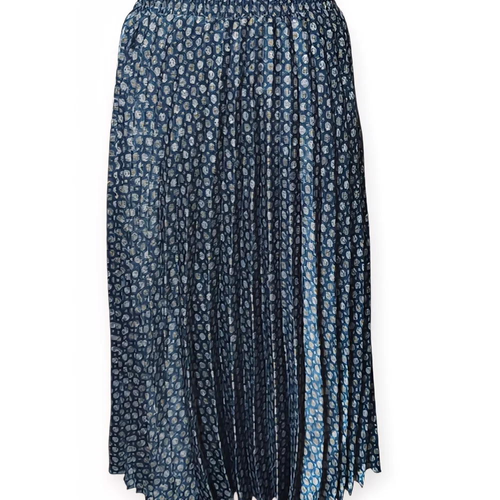 Max Studio Navy Checkered A-Line Skirt. Size S. - Picture 5 of 7